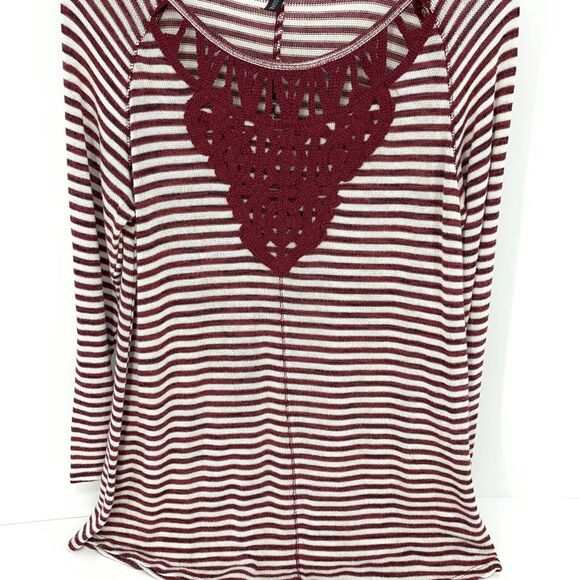 Massini Women's Burgundy Striped Knit Pullover Lace Applique S - Picture 1 of 9